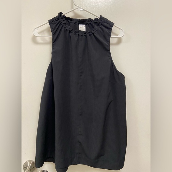 Athleta Large Levitate Run tank w pull string in back Black exercize top $99 - Picture 2 of 8